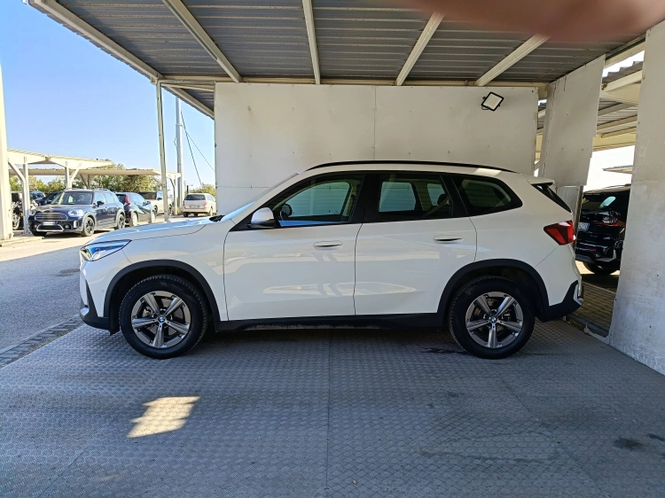 6 - BMW X1 X1 sdrive18d X-Line auto