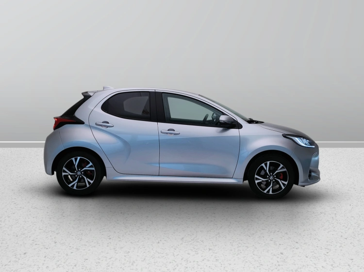 7 - Toyota Yaris Yaris 1.5h Trend