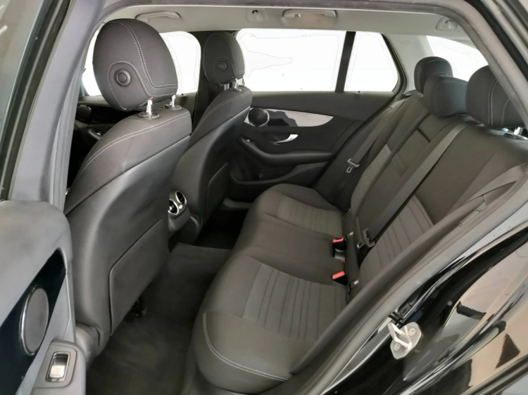 10 - Mercedes-Benz Classe C SW 220 d Sport auto