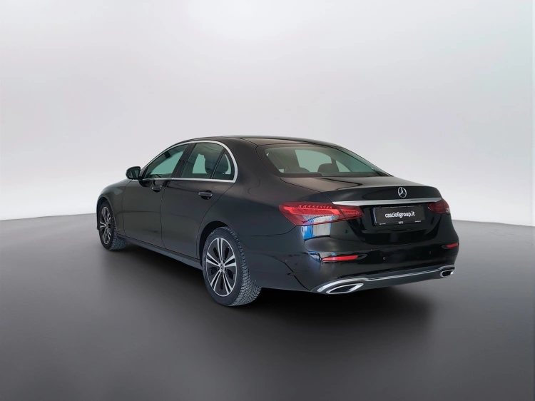 7 - Mercedes-Benz Classe E 220 d Business Sport 4matic auto my20