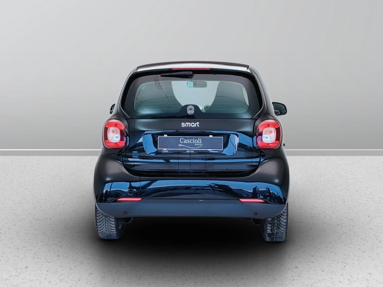 4 - smart fortwo Fortwo eq Pulse 4,6kW