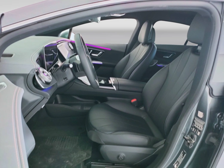 17 - Mercedes-Benz EQE 350 Premium 4matic