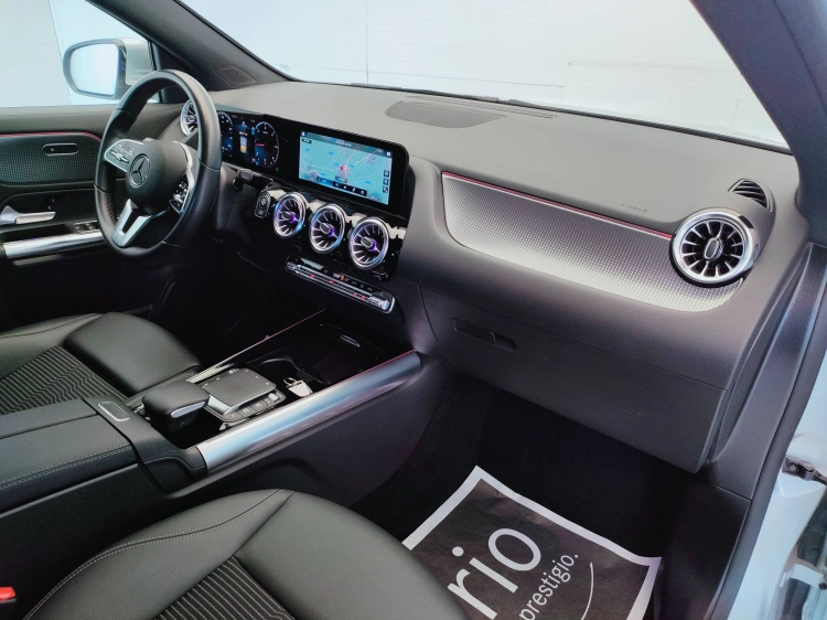 11 - Mercedes-Benz GLA 200 d Sport Plus auto