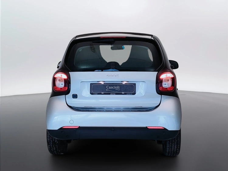 4 - smart fortwo Fortwo eq Passion 4,6kW