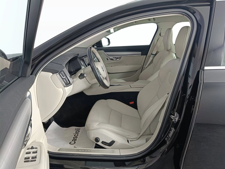 9 - Volvo V90 V90 2.0 D4 Momentum Business Pro awd geartronic