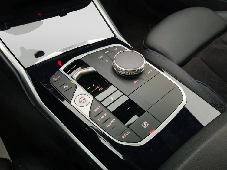 16 - BMW Serie 3 320d Touring mhev 48V MSport auto