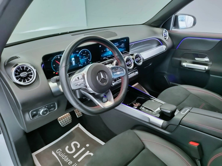 14 - Mercedes-Benz GLB 200 d Premium auto