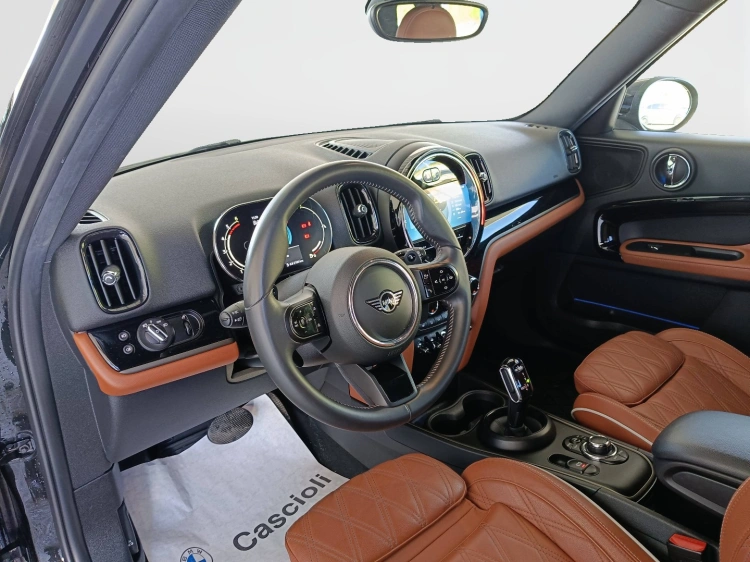 7 - MINI Countryman Mini Countryman 2.0 Cooper SD Essential auto