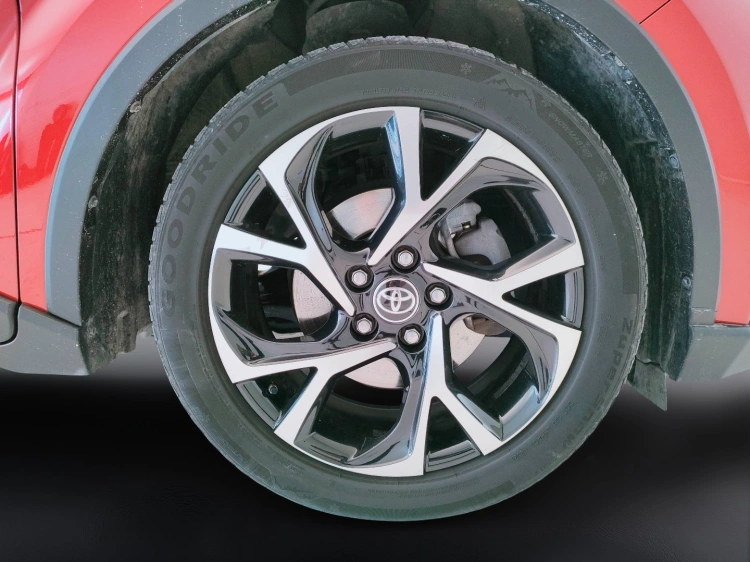 10 - Toyota C-HR C-HR 1.8h Trend e-cvt