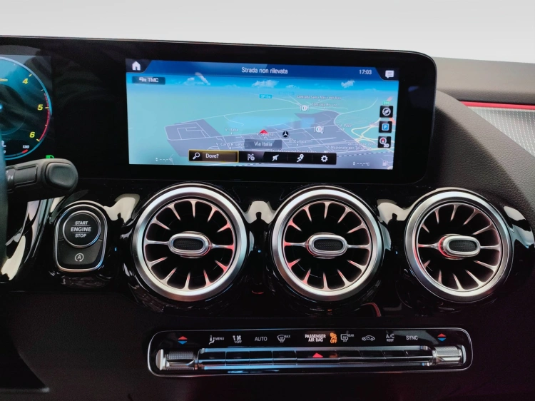 18 - Mercedes-Benz GLA 200 d Sport Plus 4matic auto
