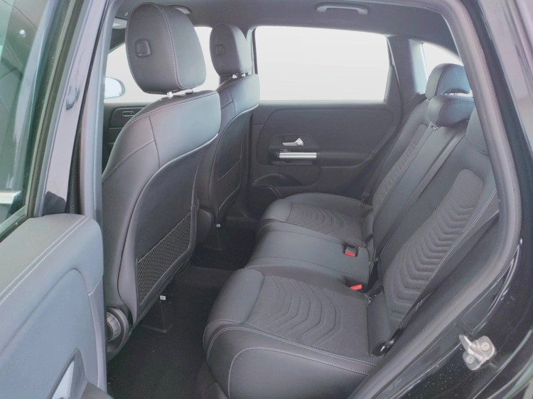 13 - Mercedes-Benz Classe B 180 d Progressive Advanced auto