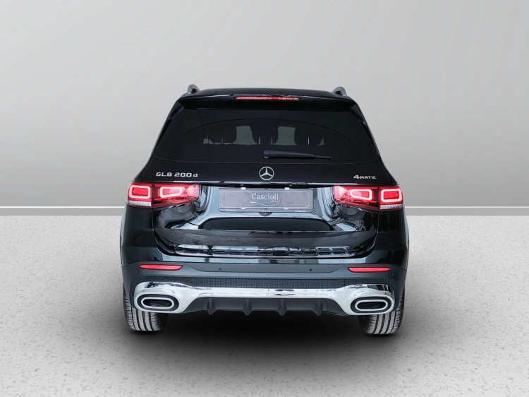4 - Mercedes-Benz GLB 200 d Premium 4matic auto