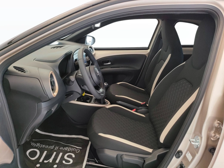 13 - Toyota Aygo X AYGO X 10B MT TREND MY24