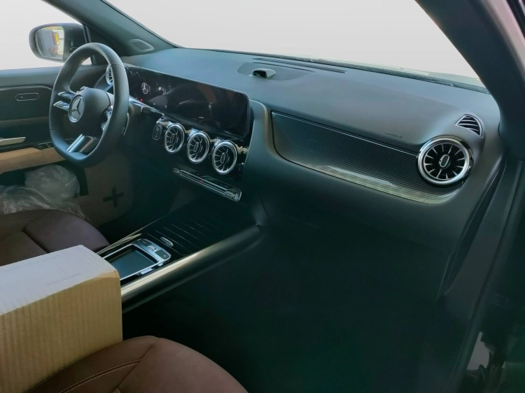 10 - Mercedes-Benz GLA 200 d automatic