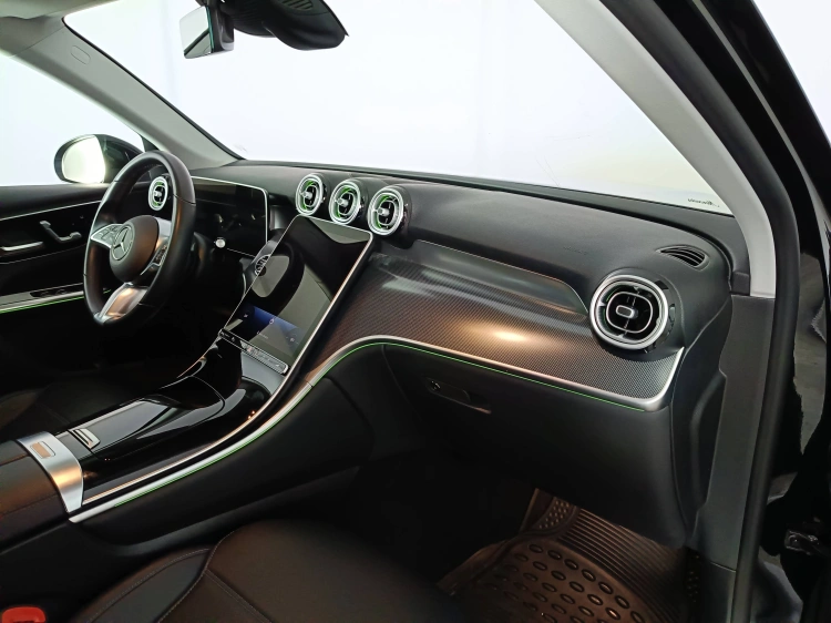 10 - Mercedes-Benz GLC 220 d Advanced Plus 4matic auto