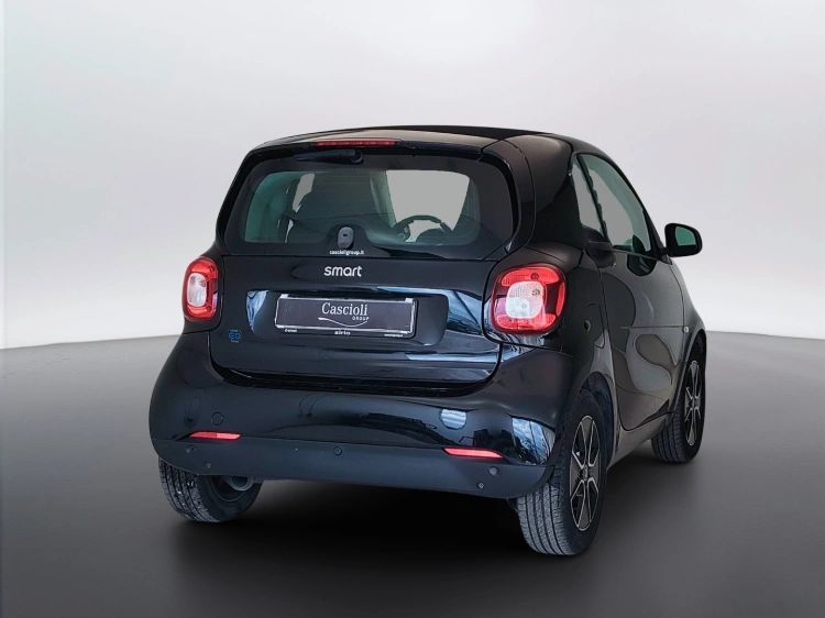 5 - smart fortwo Fortwo eq Passion 22kW