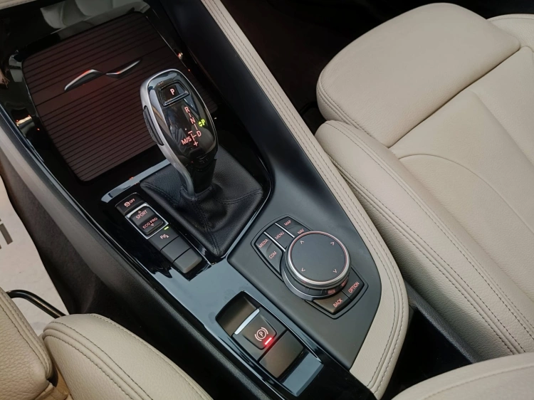 16 - BMW X1 X1 sdrive20d xLine