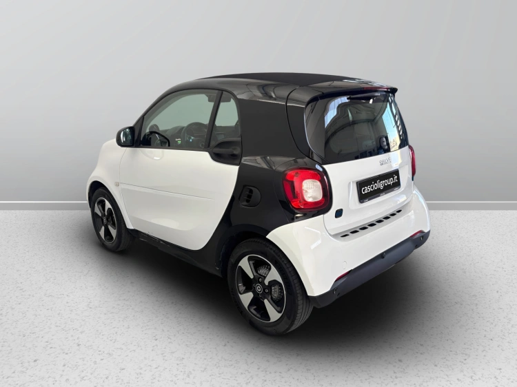 9 - smart fortwo Fortwo eq Passion 4,6kW