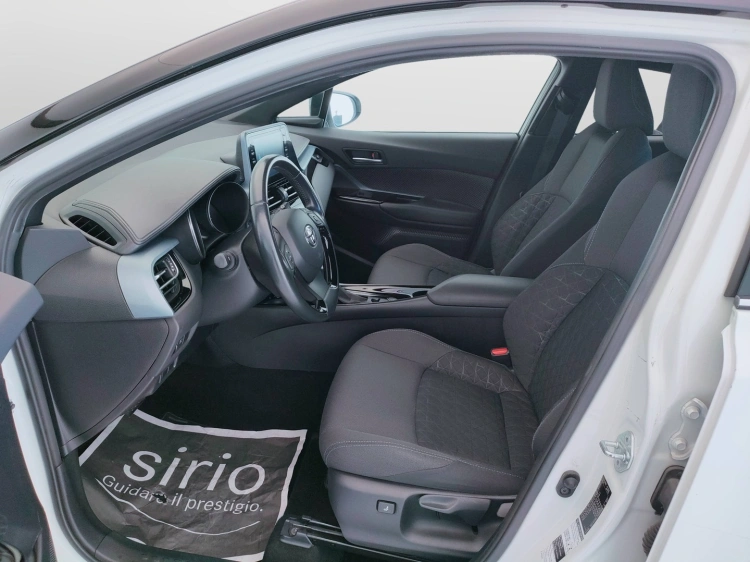 14 - Toyota C-HR C-HR 2.0h Trend e-cvt