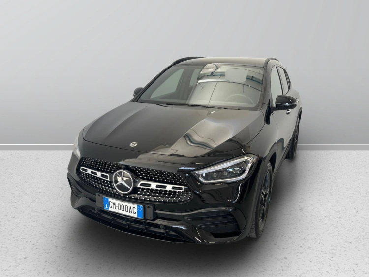 2 - Mercedes-Benz GLA 180 d Premium auto