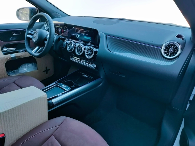 9 - Mercedes-Benz GLA 200 d Automatic 4MATIC