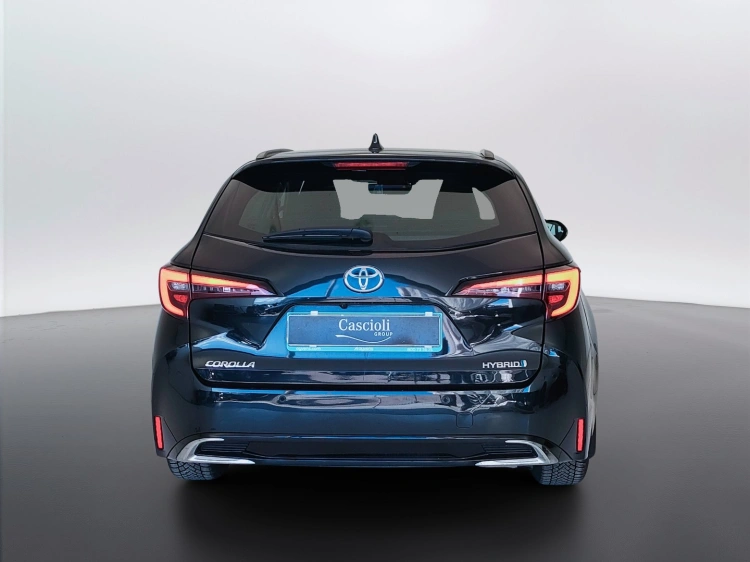 6 - Toyota Corolla Corolla Touring Sports 1.8h Active auto