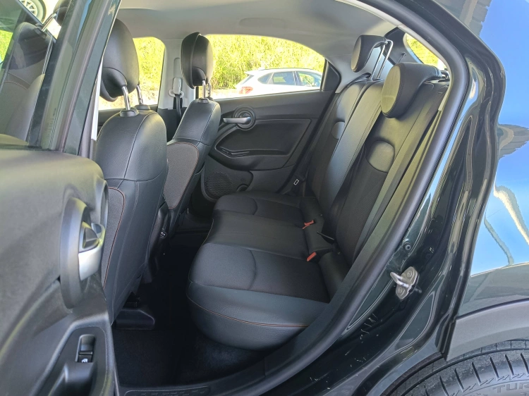 9 - Fiat 500 500X 1.3 mjt Lounge 4x2 95cv my20