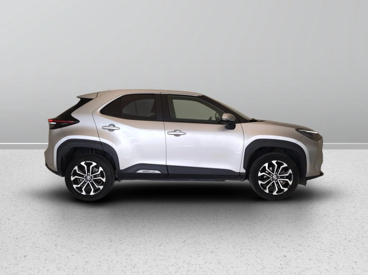 8 - Toyota Yaris Cross Yaris Cross 1.5h Trend fwd 116cv e-cvt