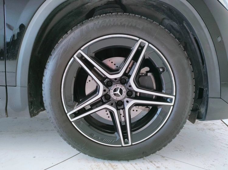 8 - Mercedes-Benz GLA 200 d Premium auto