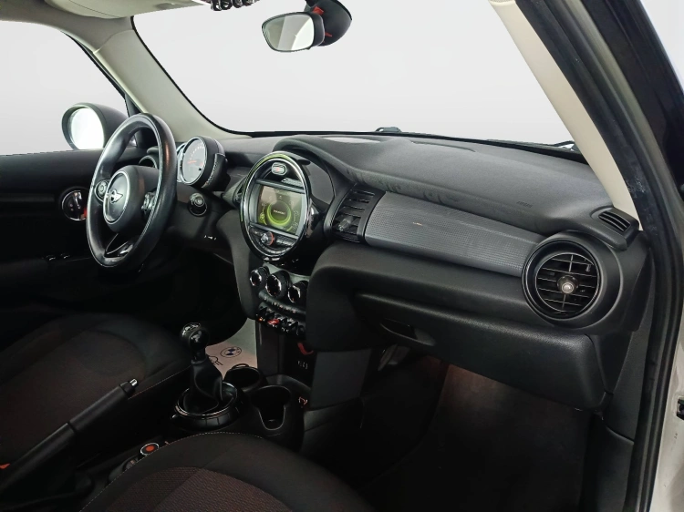 10 - MINI Cooper Mini 1.5 One D 5p