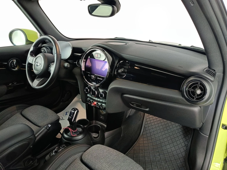 11 - MINI Cooper Mini Cabrio 1.5 Cooper Classic auto