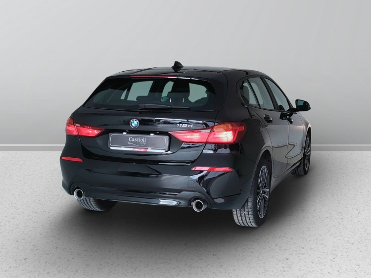 6 - BMW Serie 1 118d