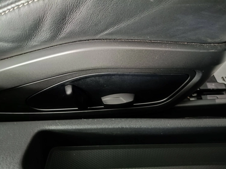 19 - Porsche 911 911 Cabrio 3.0 Carrera 4S auto