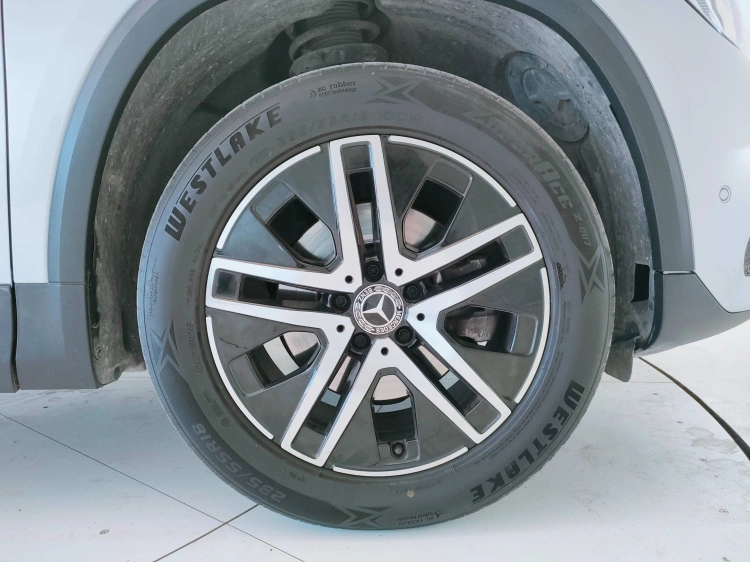 9 - Mercedes-Benz GLA 200 d Sport Plus auto
