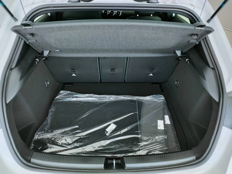 5 - Mercedes-Benz Classe A 180 d Automatic