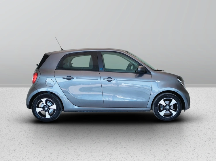 7 - smart forfour Forfour eq Passion 4,6kW
