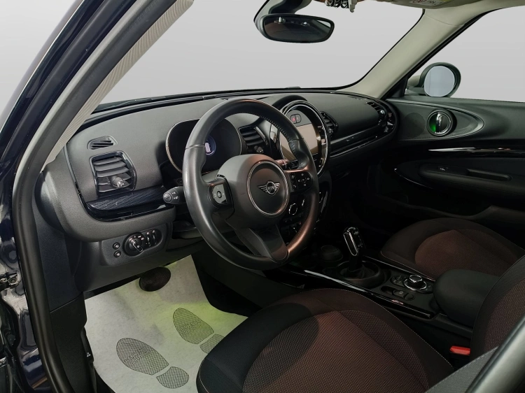 7 - MINI Cooper Mini Clubman 2.0 Cooper D Essential auto