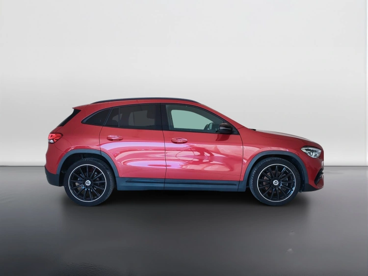 4 - Mercedes-Benz GLA 200 d Premium 4matic auto