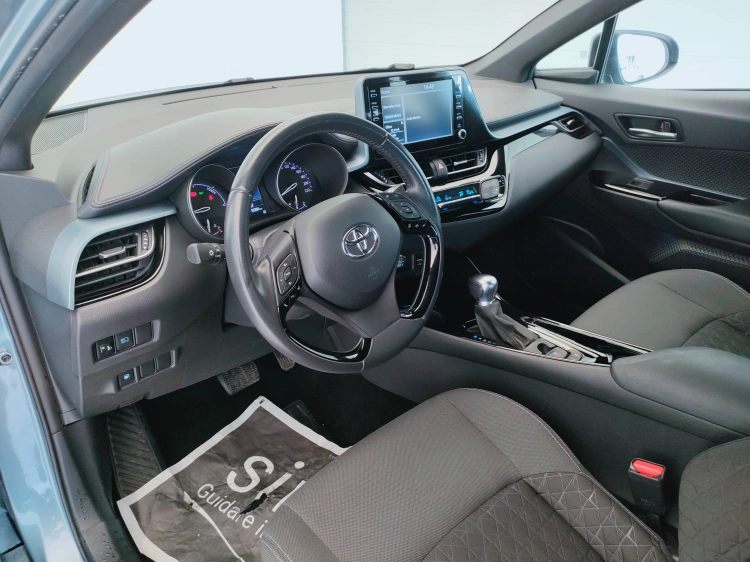 16 - Toyota C-HR C-HR 1.8h Trend e-cvt