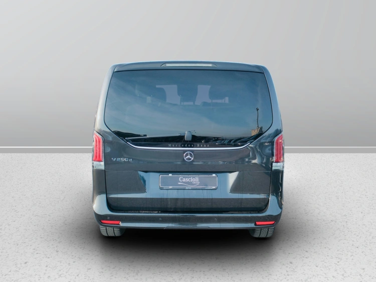 4 - Mercedes-Benz Classe V Extralong 250 d Avantgarde auto