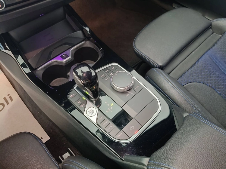 16 - BMW Serie 1 118d Msport auto