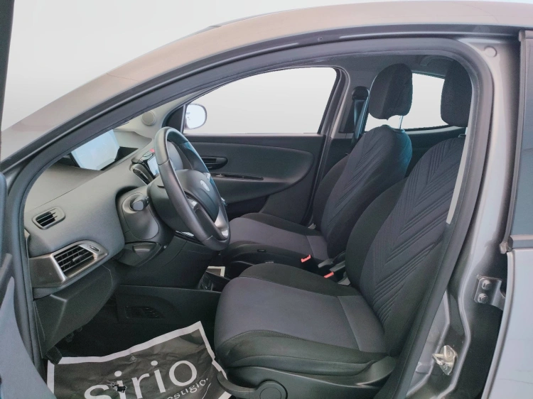 14 - Lancia Ypsilon Ypsilon 1.0 firefly hybrid Gold s&s 70cv