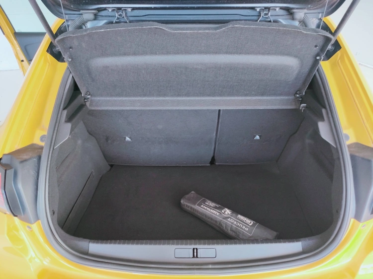 5 - Peugeot 208 208 1.2 puretech GT Line s&s 100cv