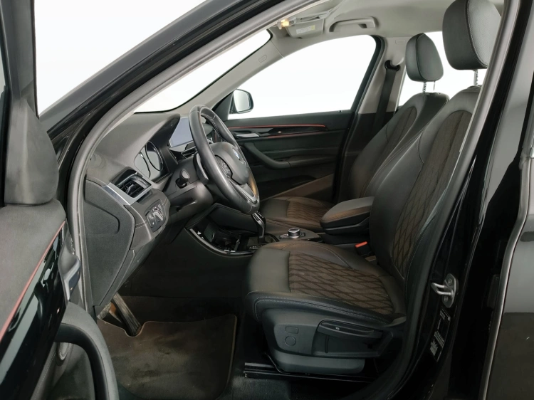8 - BMW X1 X1 sdrive18d xLine auto