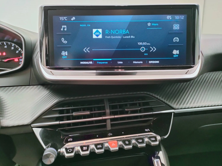 13 - Peugeot 208 208 1.2 puretech Style s&s 75cv