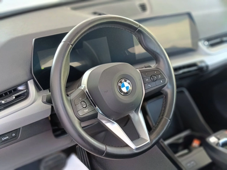 16 - BMW X1 X1 sdrive18d auto