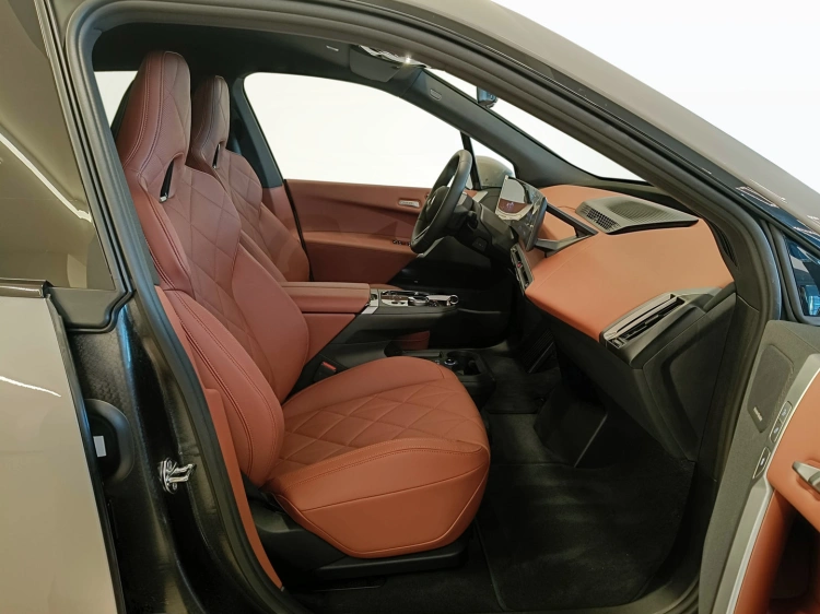 11 - BMW IX BMW iX xDrive60