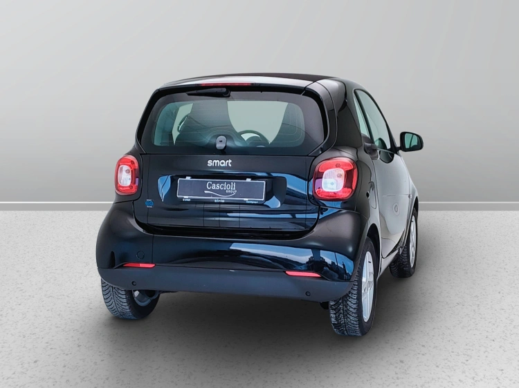 6 - smart fortwo Fortwo eq Pulse 4,6kW