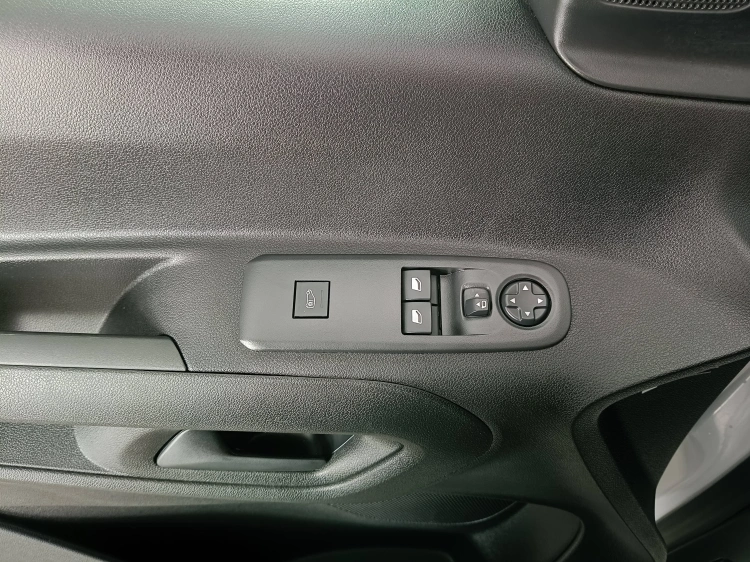 16 - Toyota Professional Proace City Electric 2024 Proace City electric L1 50kWh D Comfort