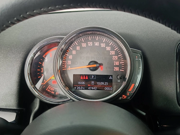 12 - MINI Countryman Mini Countryman 2.0 Cooper D Business auto